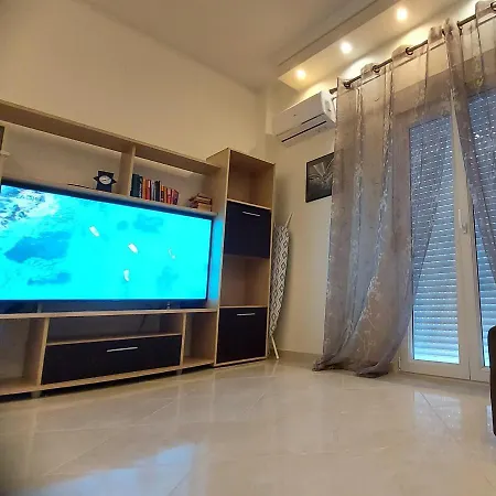 Vito Apartment'S Nea Iraklia Esterno foto